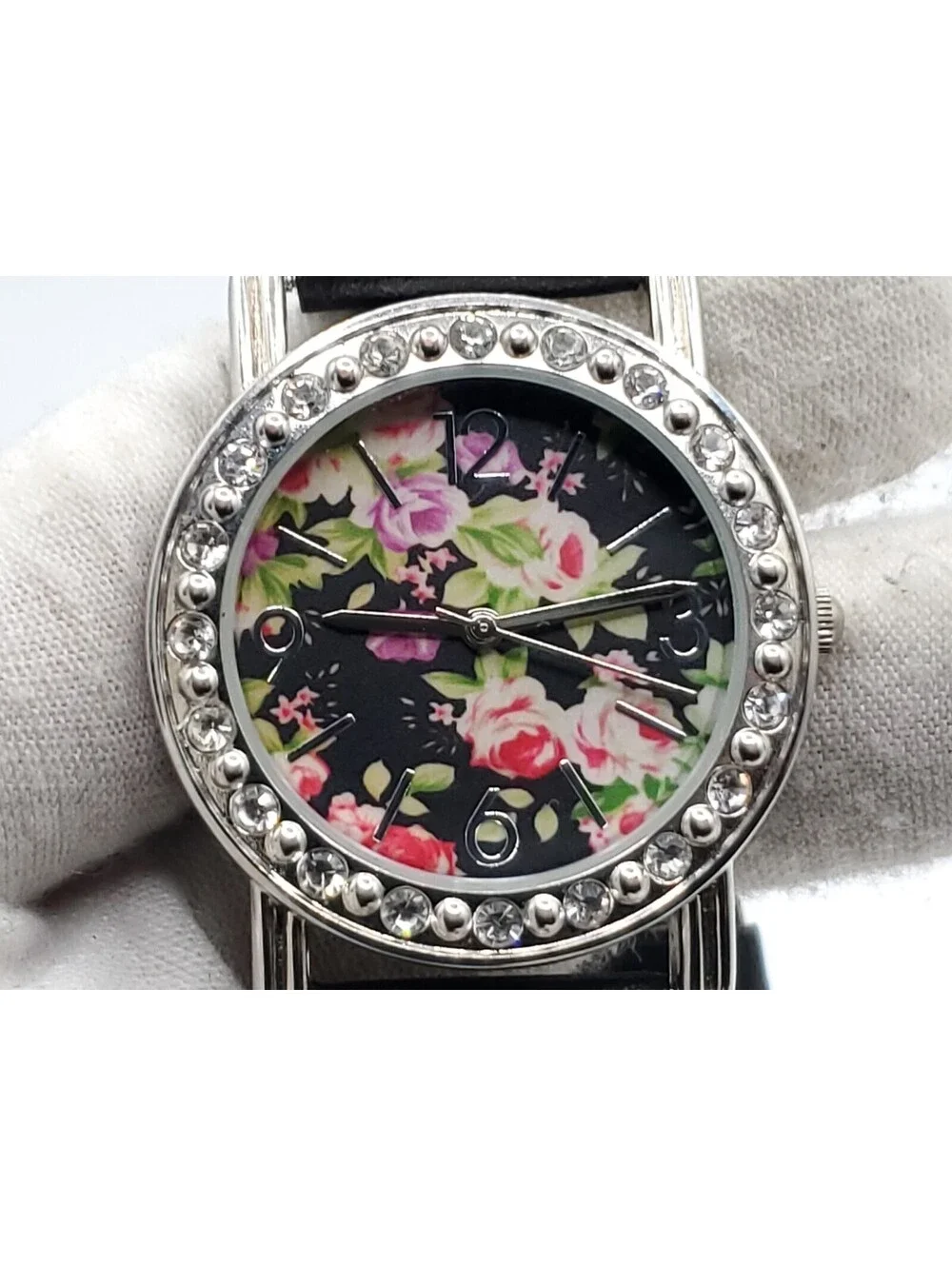 Flower Quartz Watch Womens New Battery Black Band 32mm